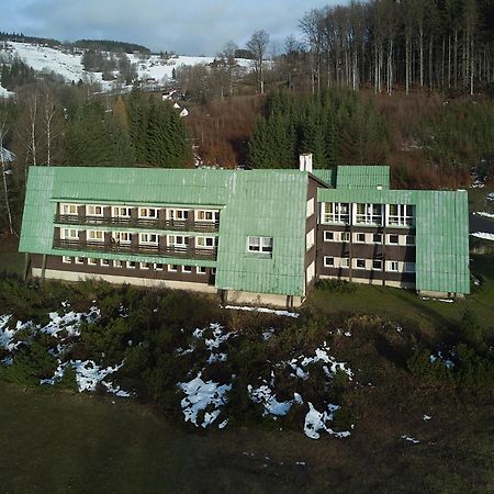 Hotel Albert - Retro Пасеки над Изероу Екстериор снимка
