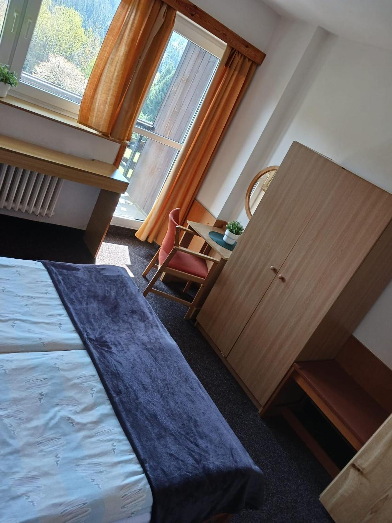 Hotel Albert - Retro Пасеки над Изероу Екстериор снимка